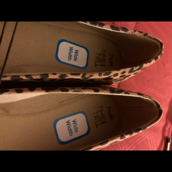 Size 7 1/2 new flats - Picture 2 of 11